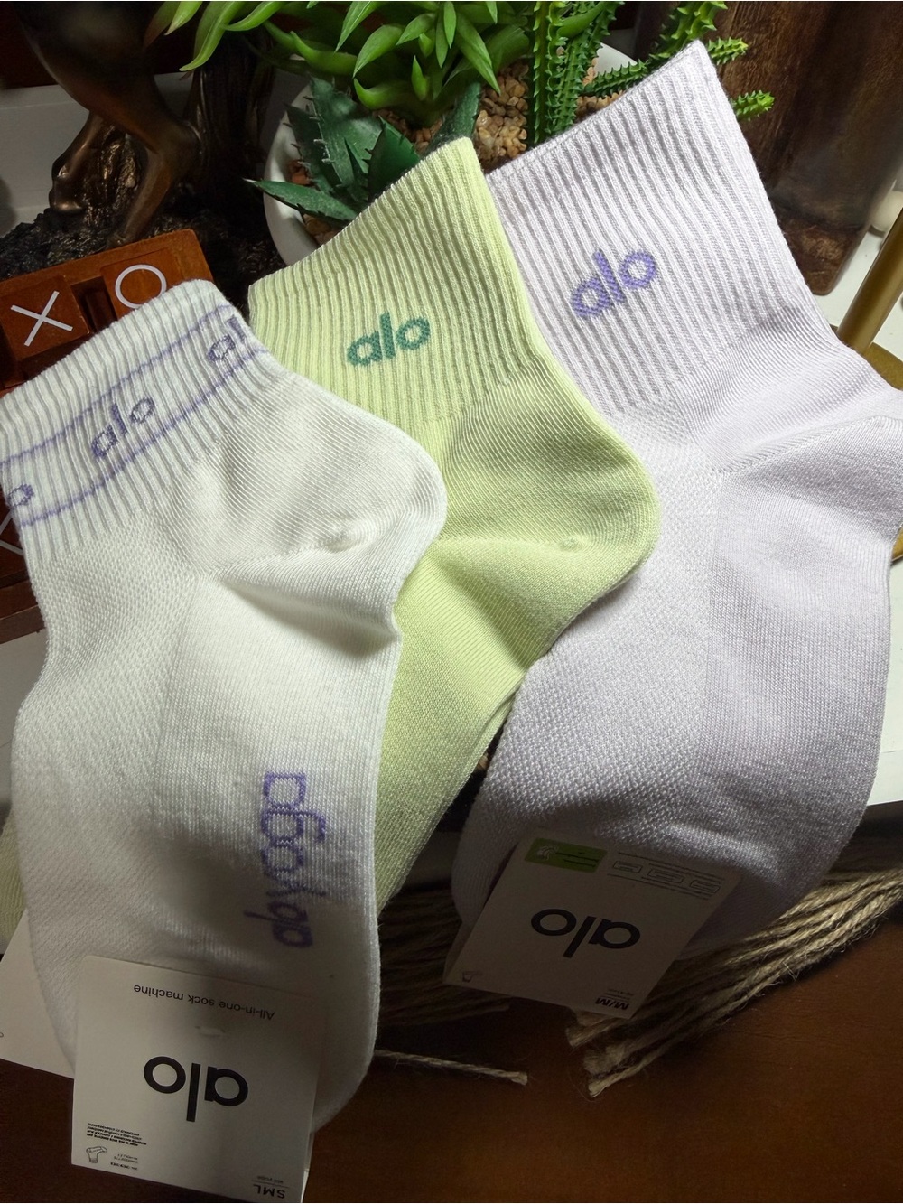 ALO Yoga Men's Low-Cut Athletic Socks in White, Light Green, Lavender